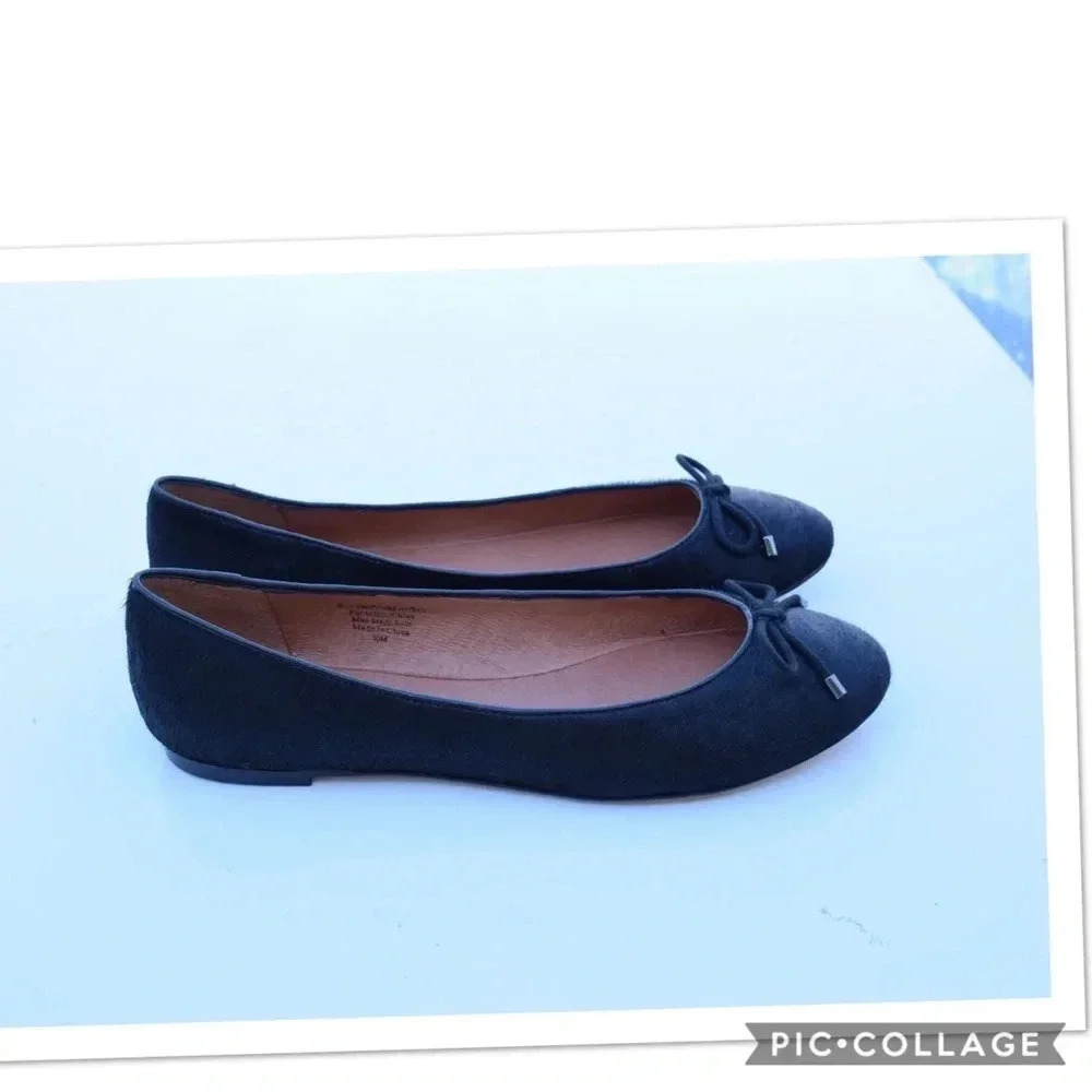 NWOT Halogen flats
